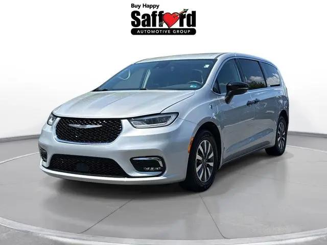 2023 Chrysler Pacifica Hybrid Touring L for sale in Manassas, VA