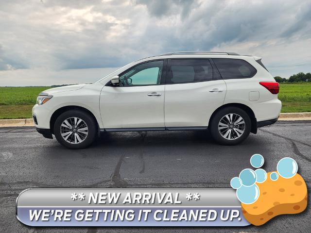 2017 Nissan Pathfinder SL for sale in Watseka, IL