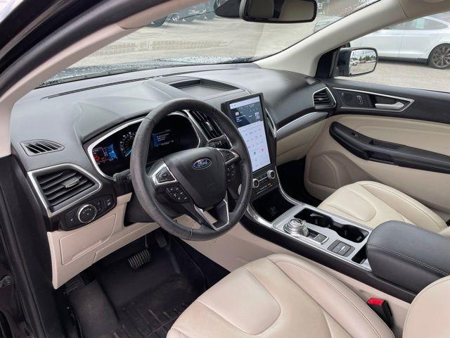 2021 Ford Edge Titanium