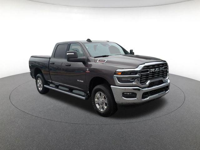 2025 RAM 3500 Big Horn Crew Cab 4x4 64 Box
