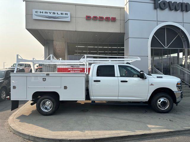 2026 RAM 3500 Chassis RAM 3500 TRADESMAN CREW CAB CHASSIS 4X4 60 CA