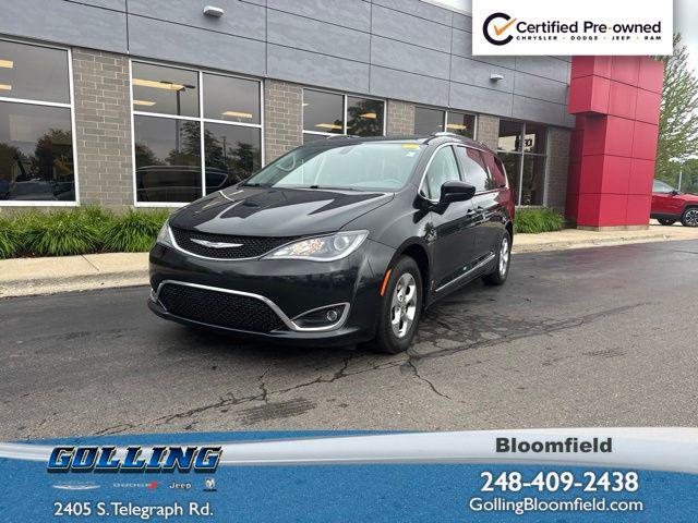 2017 Chrysler Pacifica Touring-L Plus for sale in Bloomfield Hills, MI