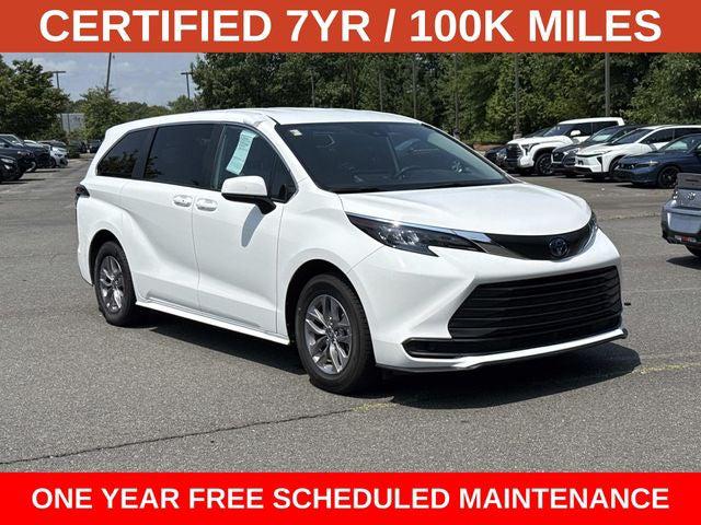 2025 Toyota Sienna LE