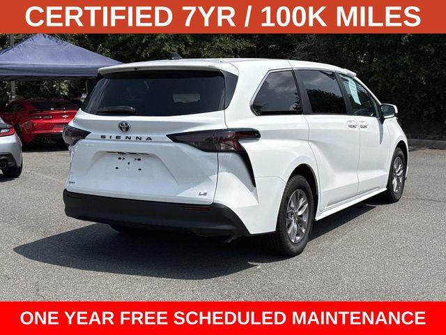 2025 Toyota Sienna LE