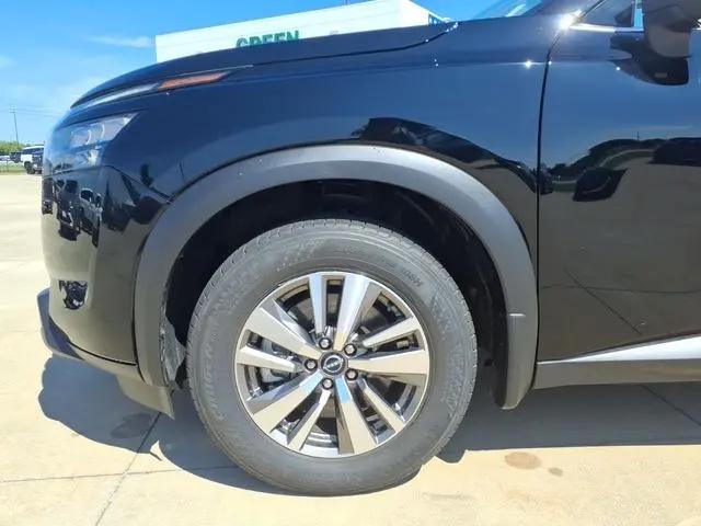 2025 Nissan Pathfinder SL FWD