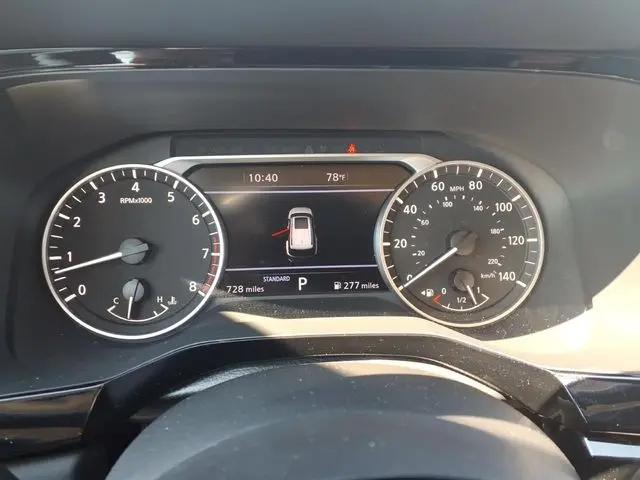 2025 Nissan Pathfinder SL FWD