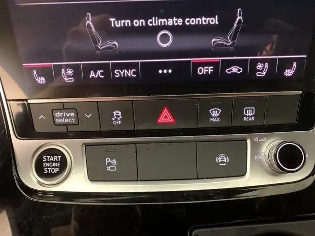 2025 Audi Q8 Premium Plus 55 TFSI quattro