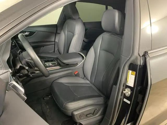 2025 Audi Q8 Premium Plus 55 TFSI quattro