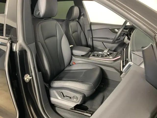 2025 Audi Q8 Premium Plus 55 TFSI quattro