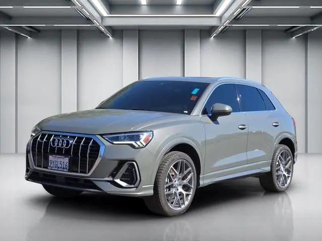 2020 Audi Q3 Premium Plus 45 TFSI S line quattro Tiptronic