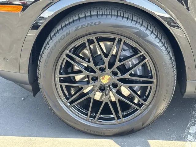 2025 Porsche Cayenne Cayenne