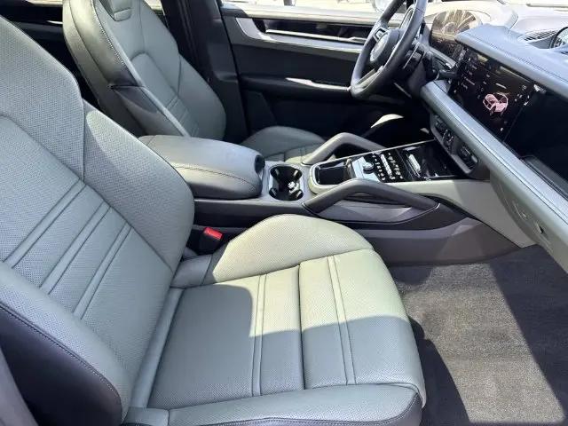 2025 Porsche Cayenne Cayenne