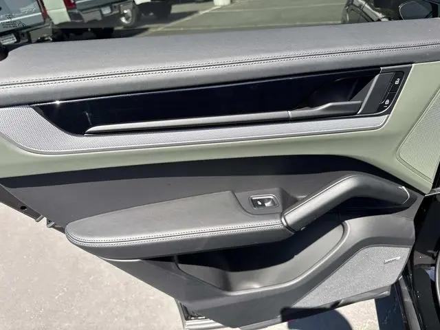 2025 Porsche Cayenne Cayenne