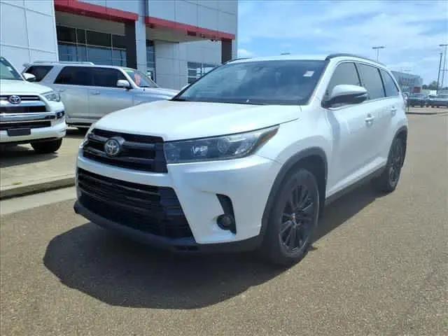 2019 Toyota Highlander SE for sale in Jackson, MS