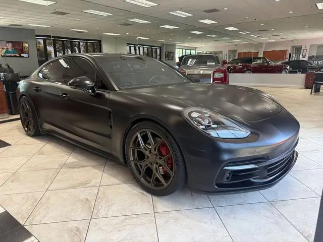 2017 Porsche Panamera 4S