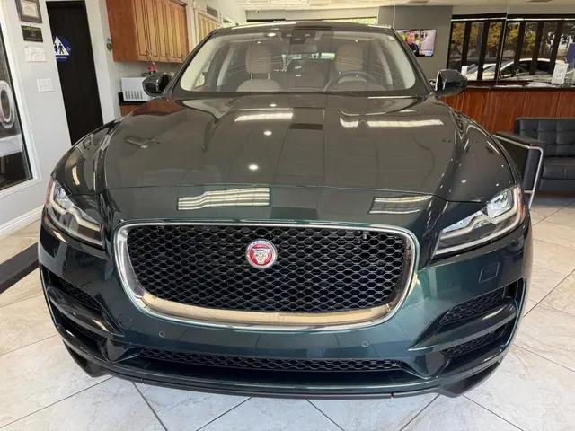 2018 Jaguar F-PACE 25t Prestige