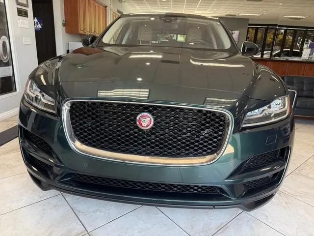 2018 Jaguar F-PACE 25t Prestige