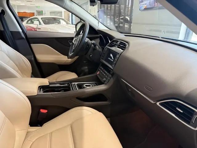 2018 Jaguar F-PACE 25t Prestige