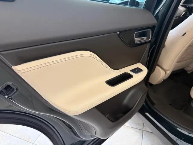 2018 Jaguar F-PACE 25t Prestige