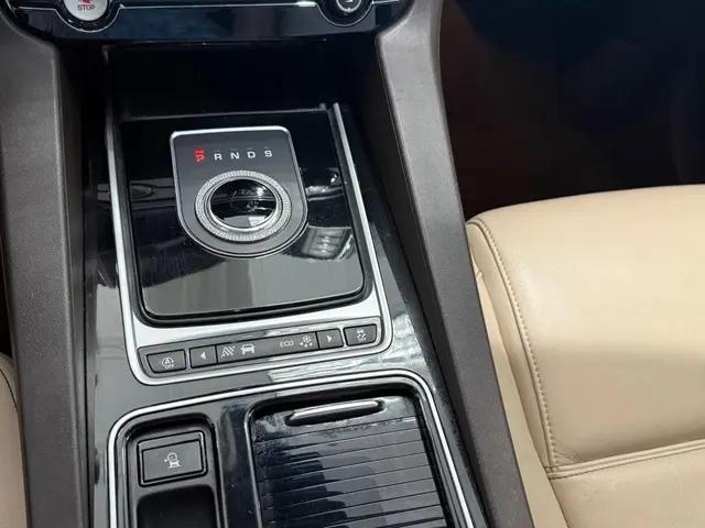 2018 Jaguar F-PACE 25t Prestige