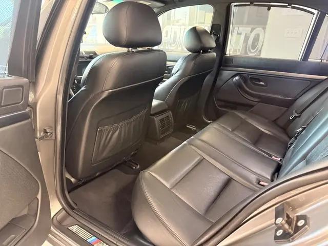 2002 BMW M5 Standard