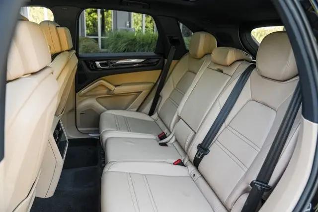2019 Porsche Cayenne Cayenne