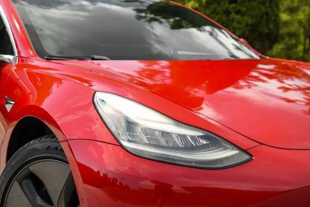 2019 Tesla Model 3 Mid Range