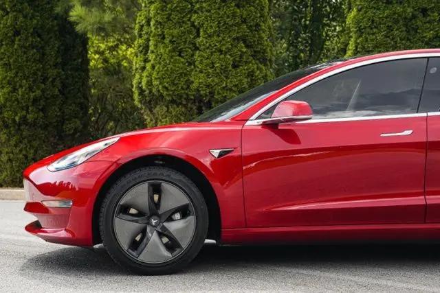 2019 Tesla Model 3 Mid Range