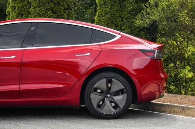 2019 Tesla Model 3 Mid Range