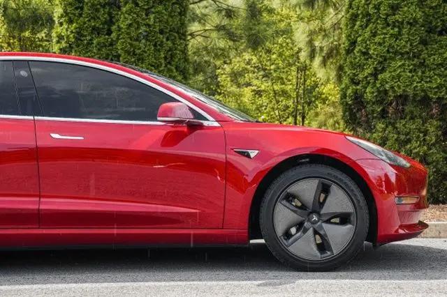 2019 Tesla Model 3 Mid Range