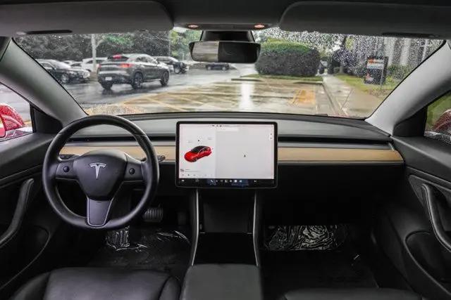 2019 Tesla Model 3 Mid Range