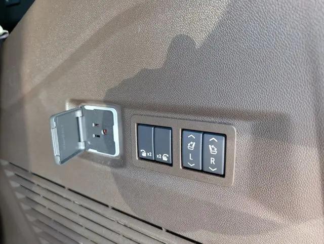 2024 GMC Yukon 4WD Denali