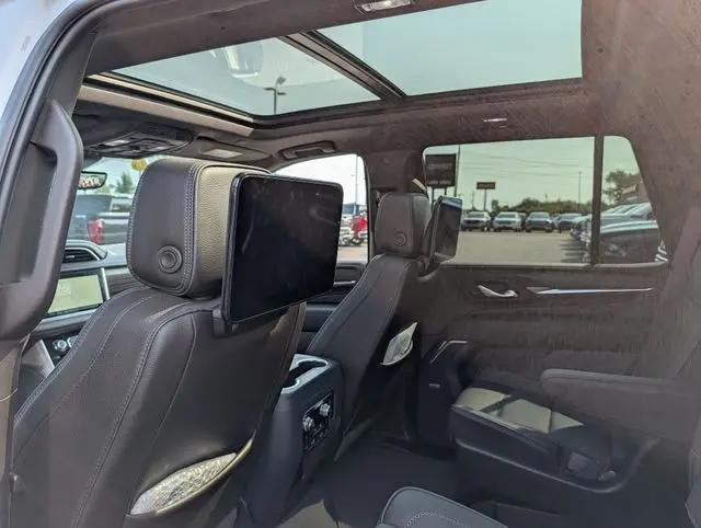 2024 GMC Yukon 4WD Denali