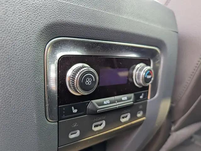 2024 GMC Yukon 4WD Denali
