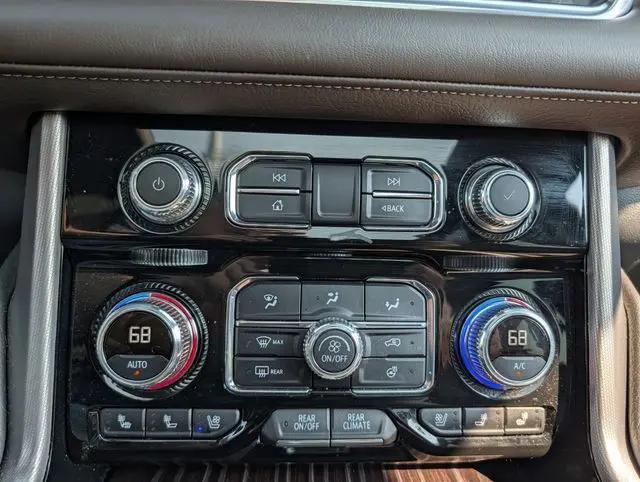 2024 GMC Yukon 4WD Denali