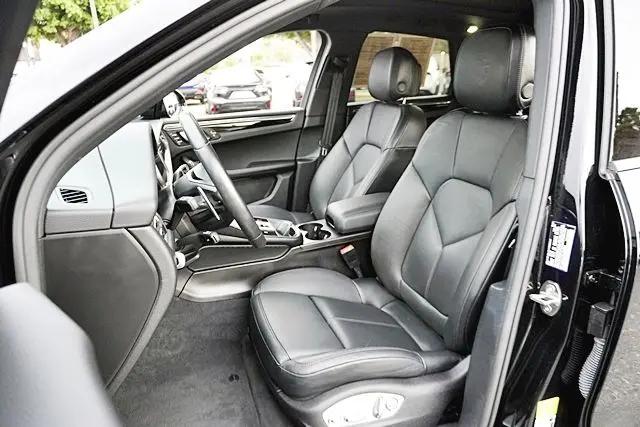 2024 Porsche Macan S