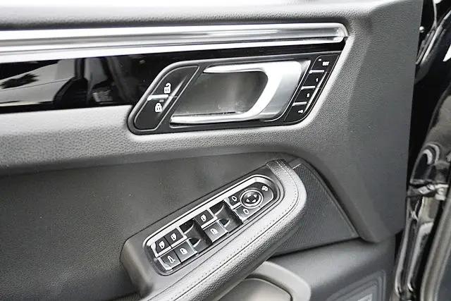 2024 Porsche Macan S