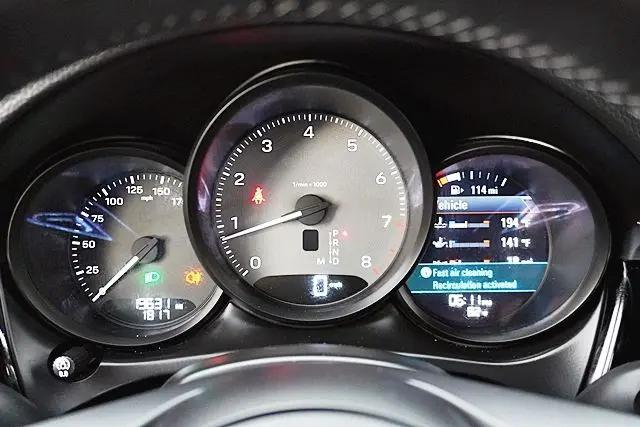2024 Porsche Macan S