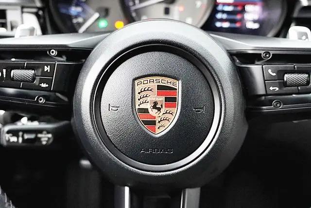 2024 Porsche Macan S