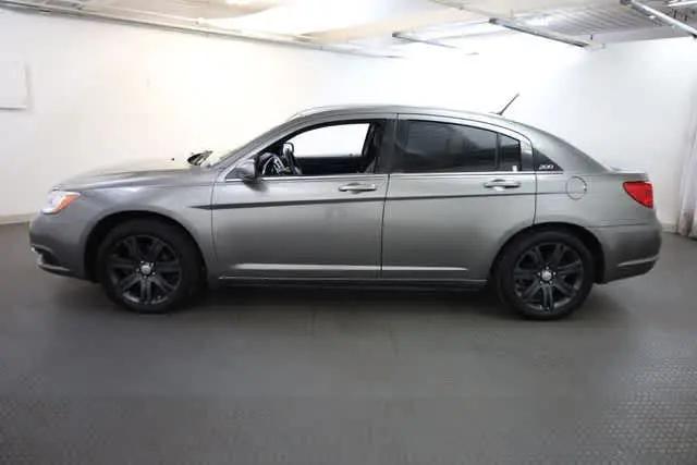 2013 Chrysler 200 LX
