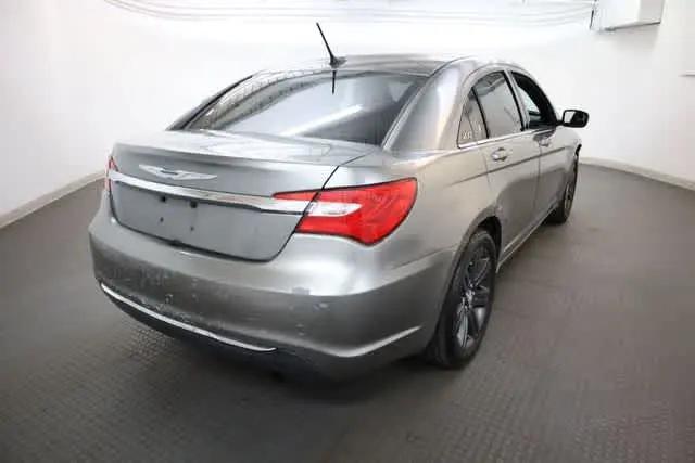 2013 Chrysler 200 LX
