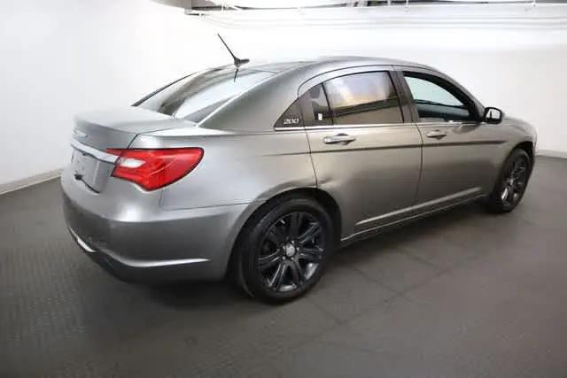 2013 Chrysler 200 LX