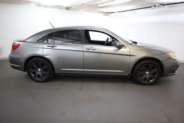 2013 Chrysler 200 LX