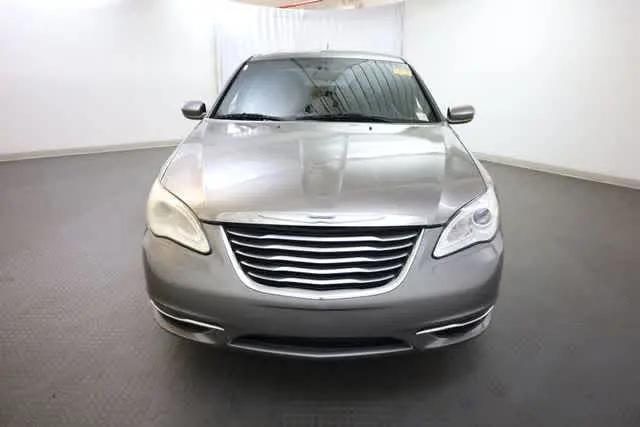 2013 Chrysler 200 LX