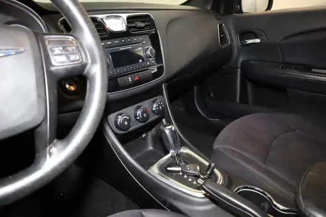 2013 Chrysler 200 LX