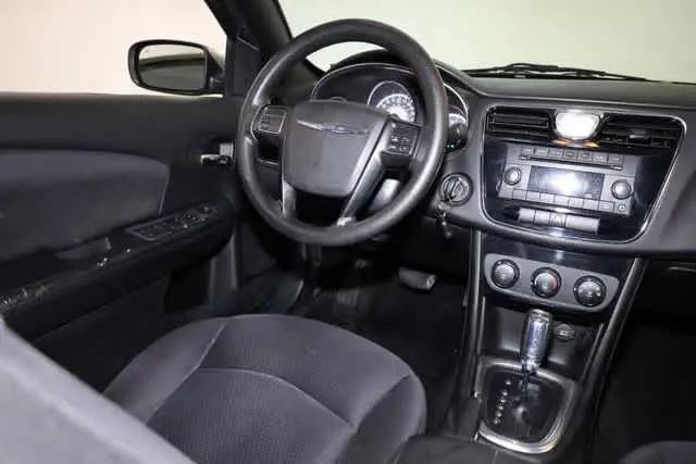 2013 Chrysler 200 LX