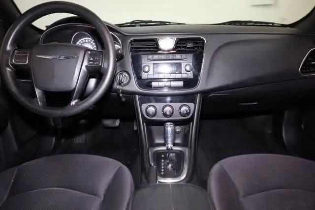 2013 Chrysler 200 LX