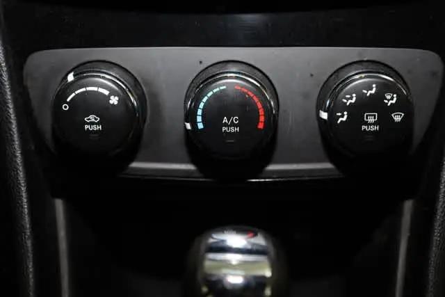 2013 Chrysler 200 LX