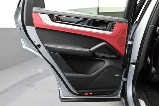 2025 Porsche Cayenne Cayenne