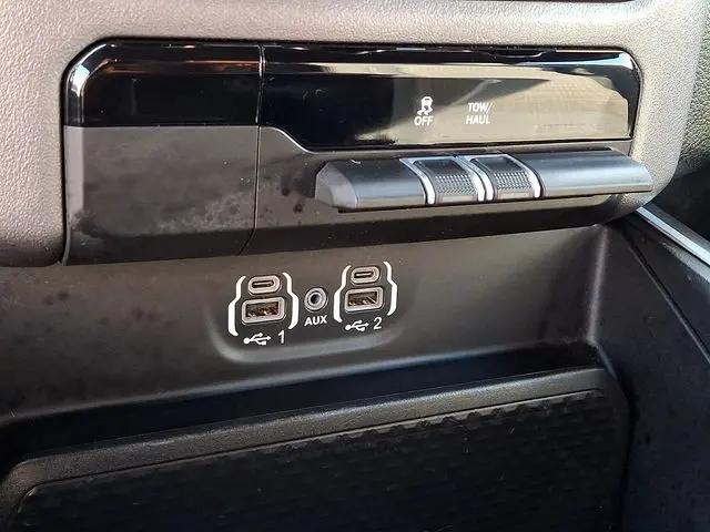 2023 Ram 1500 Big Horn Crew Cab 4x4 57 Box